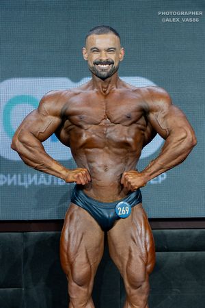 CLASSIC  PHYSIQUE OVERALL